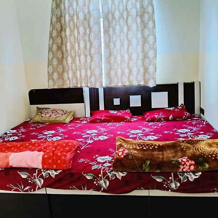 Jai Hanuman Guest House Palsana  Zewnętrze zdjęcie