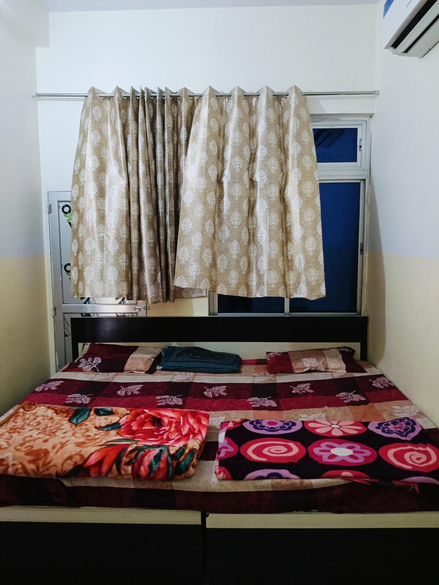 Jai Hanuman Guest House Palsana  Zewnętrze zdjęcie