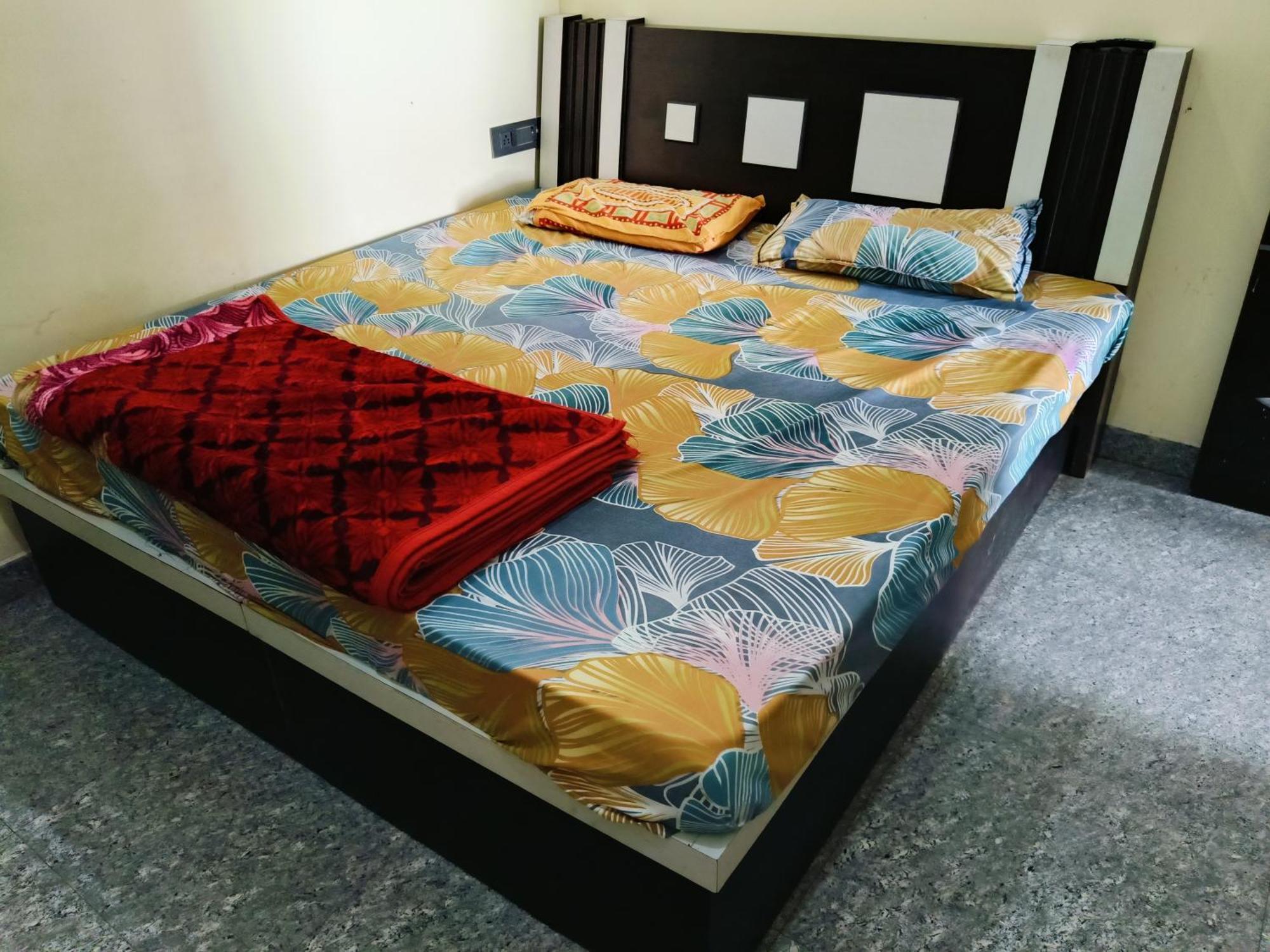 Jai Hanuman Guest House Palsana  Zewnętrze zdjęcie